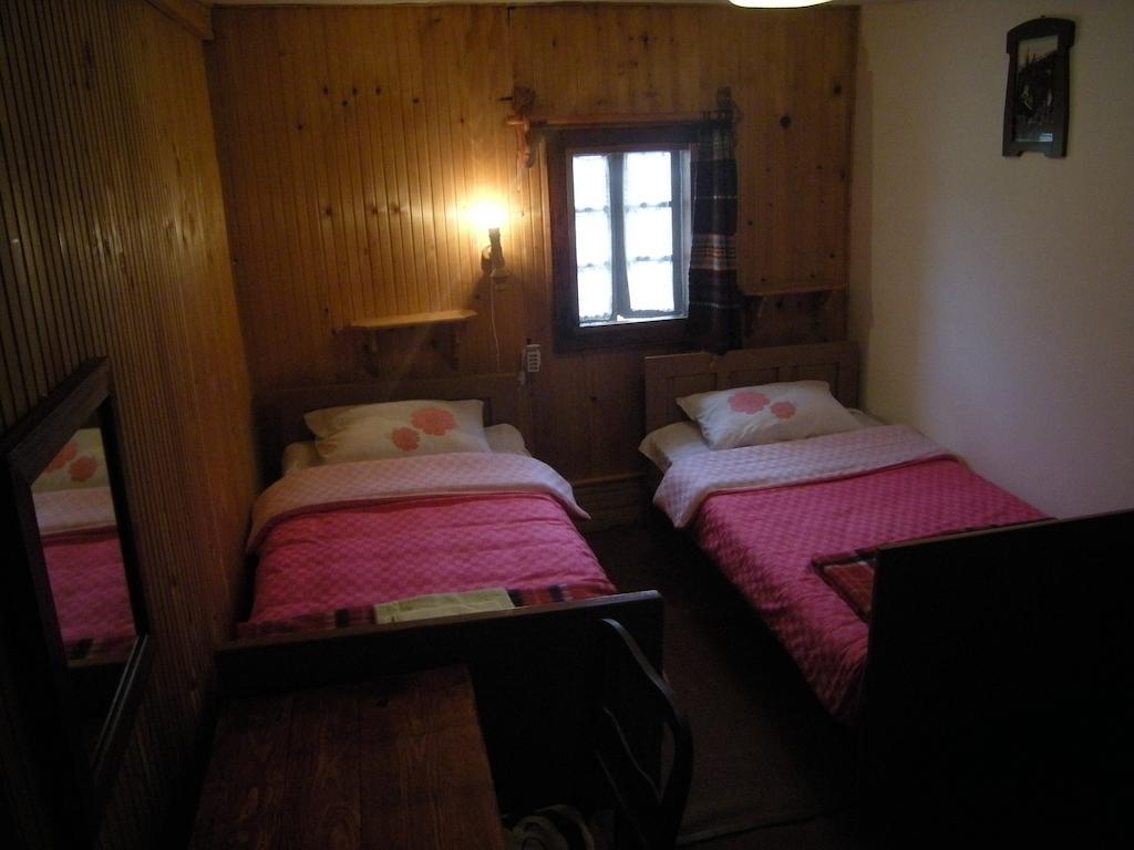 Apartment Cerova Kosa Mokra Gora Rum bild